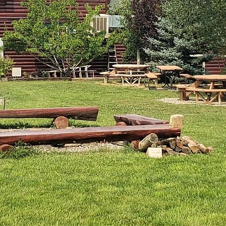 Wolf Den Log Cabin Motel And Rv Park Thayne ภายนอก รูปภาพ