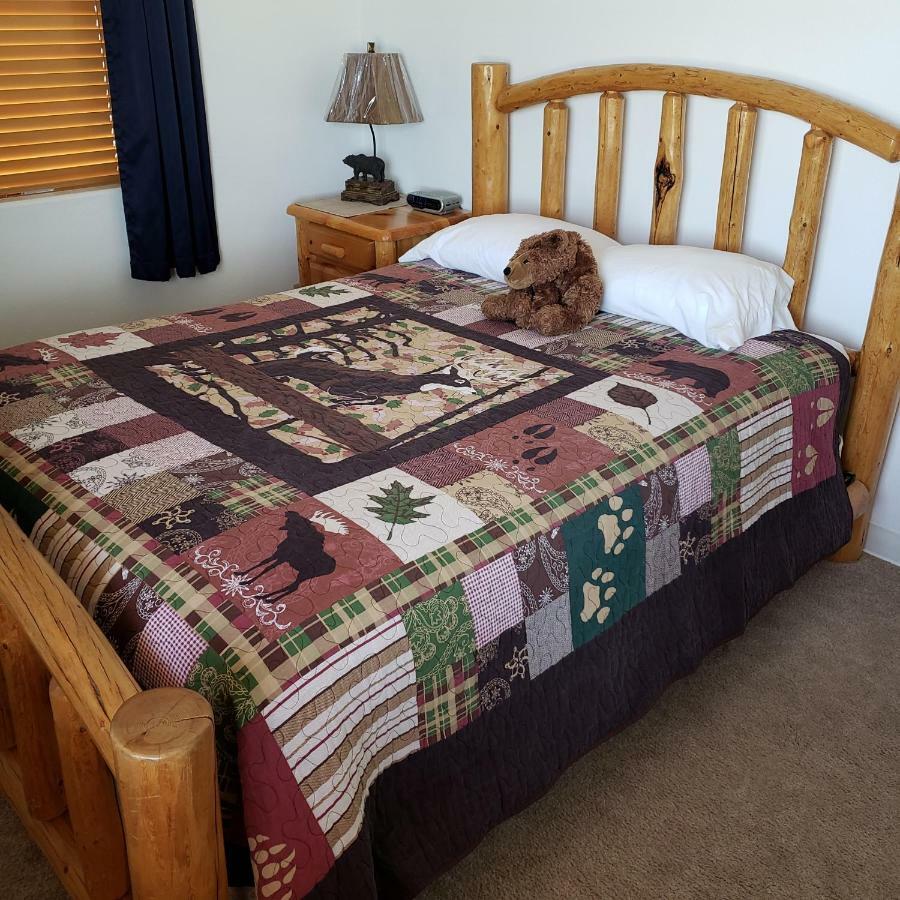 Wolf Den Log Cabin Motel And Rv Park Thayne ภายนอก รูปภาพ